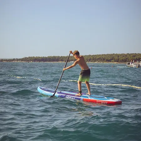 Bi-village - Roan Kamp alanı